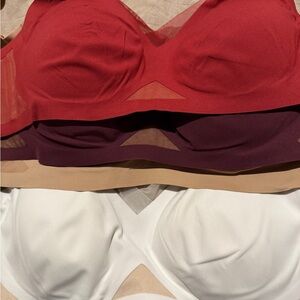 Lot of Honeylove medium crossover bras